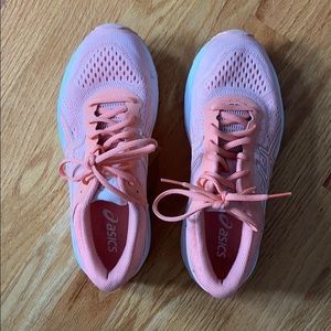 ASICS GT-1000 Coral Running Sneakers